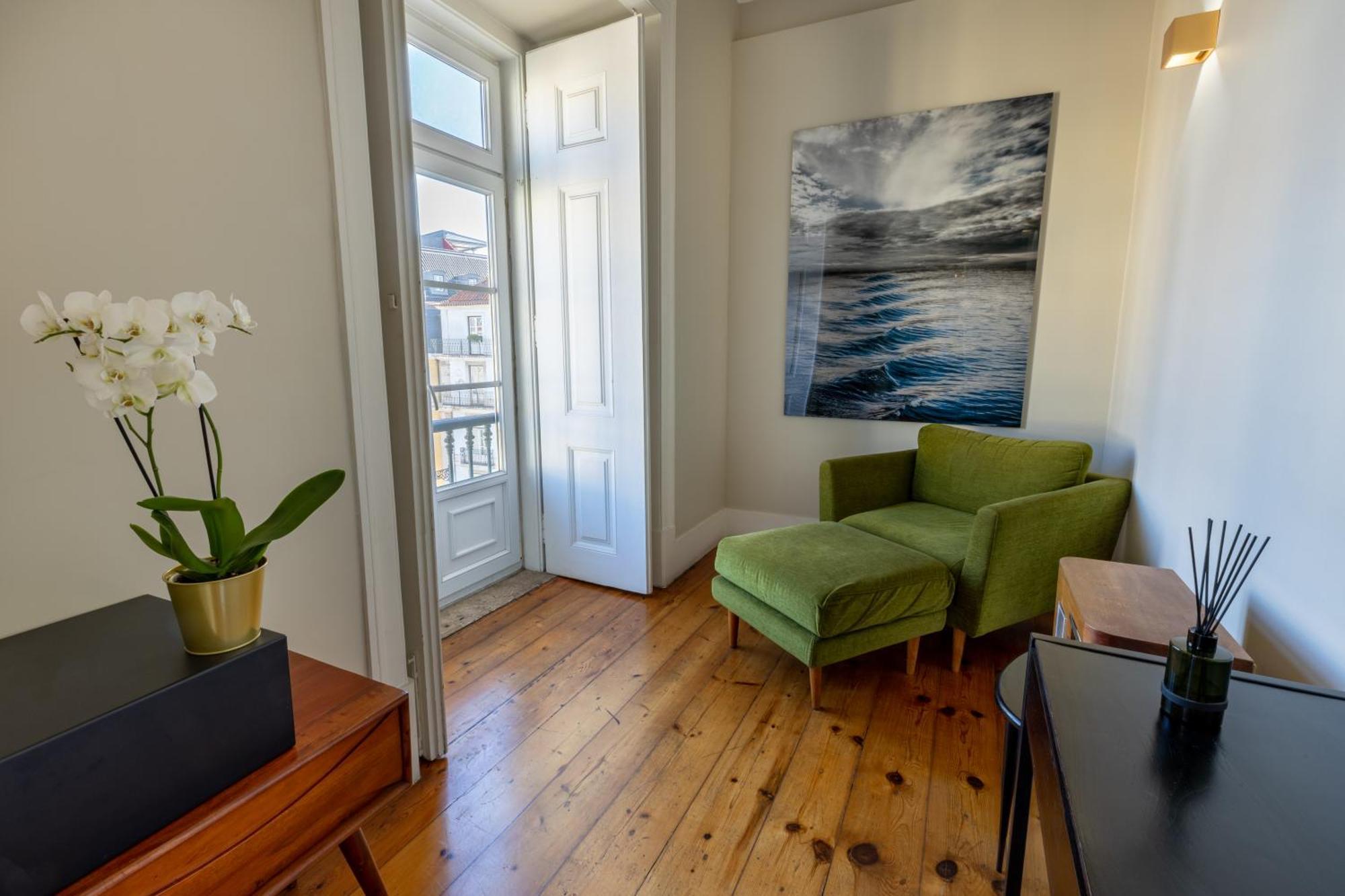 Le Consulat Hotel